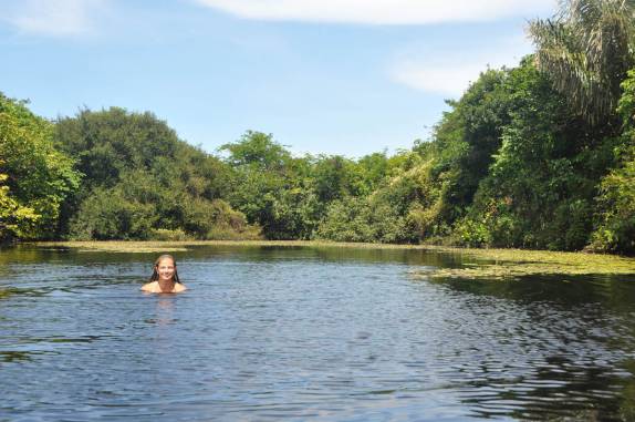 Banho refrescante na Lagoa da Princesa, em Algodoal - PA